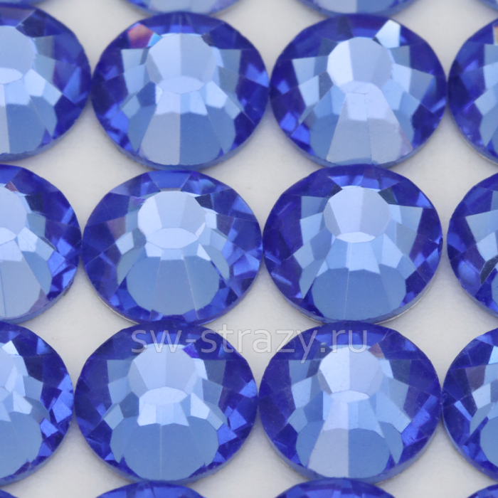 YHB 28 ss30 Medium Sapphire F 147